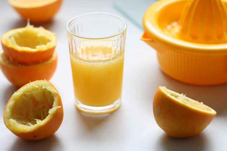 Crafting Citrus Elixirs: Unique Blends and Flavors in Orange Juice